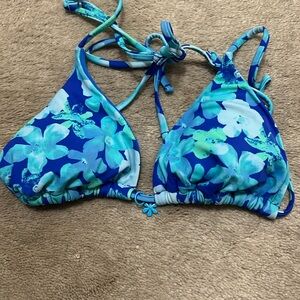 Never worn before pacsun adjustable bikini top sizes small